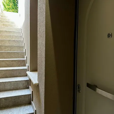 Dea Igea Apartment *