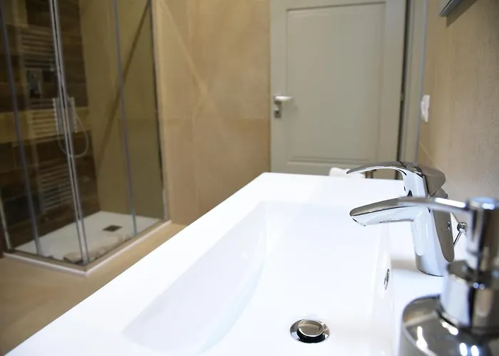 Dea Igea Μπελάρια-Ιτζέα Μαρίνα